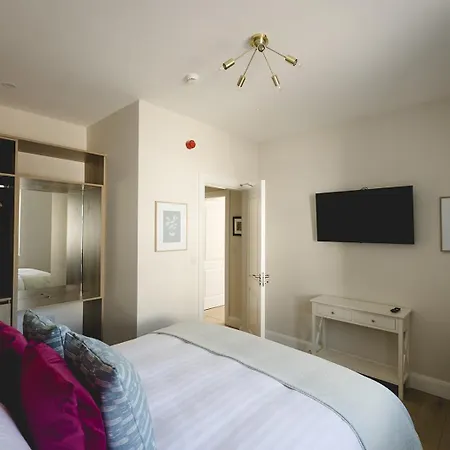 The Old Schoolhouse River View Apartment *