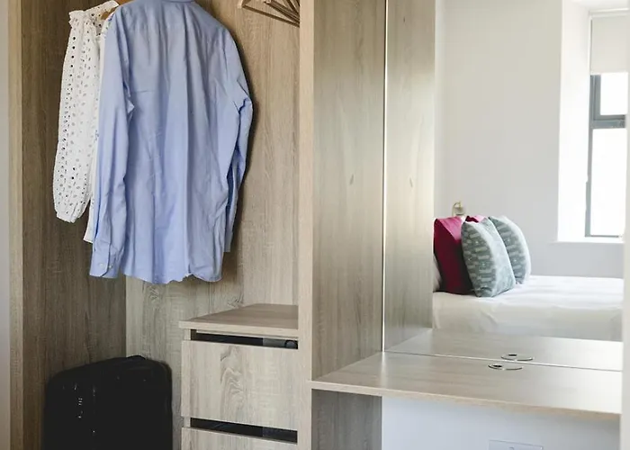 The Old Schoolhouse River View *