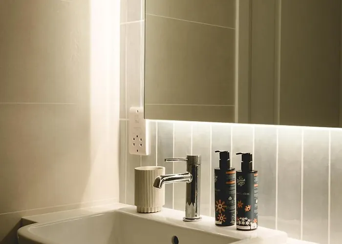 The Old Schoolhouse River View Апартаменты *